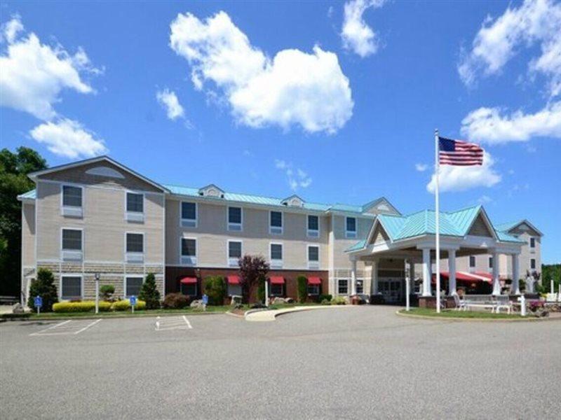Comfort Inn & Suites Sturbridge-Brimfield Екстериор снимка